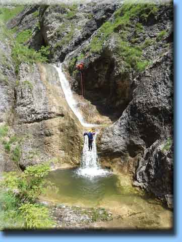 springen in einen idealen Gumpen